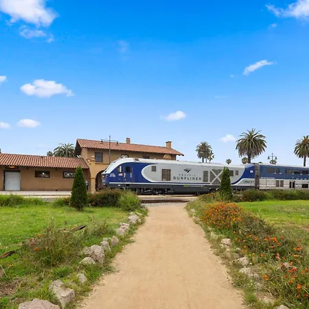 Ith Santa Barbara Surf Hostel-2